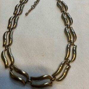 Vintage Monet Gold Tone Wavy Choker